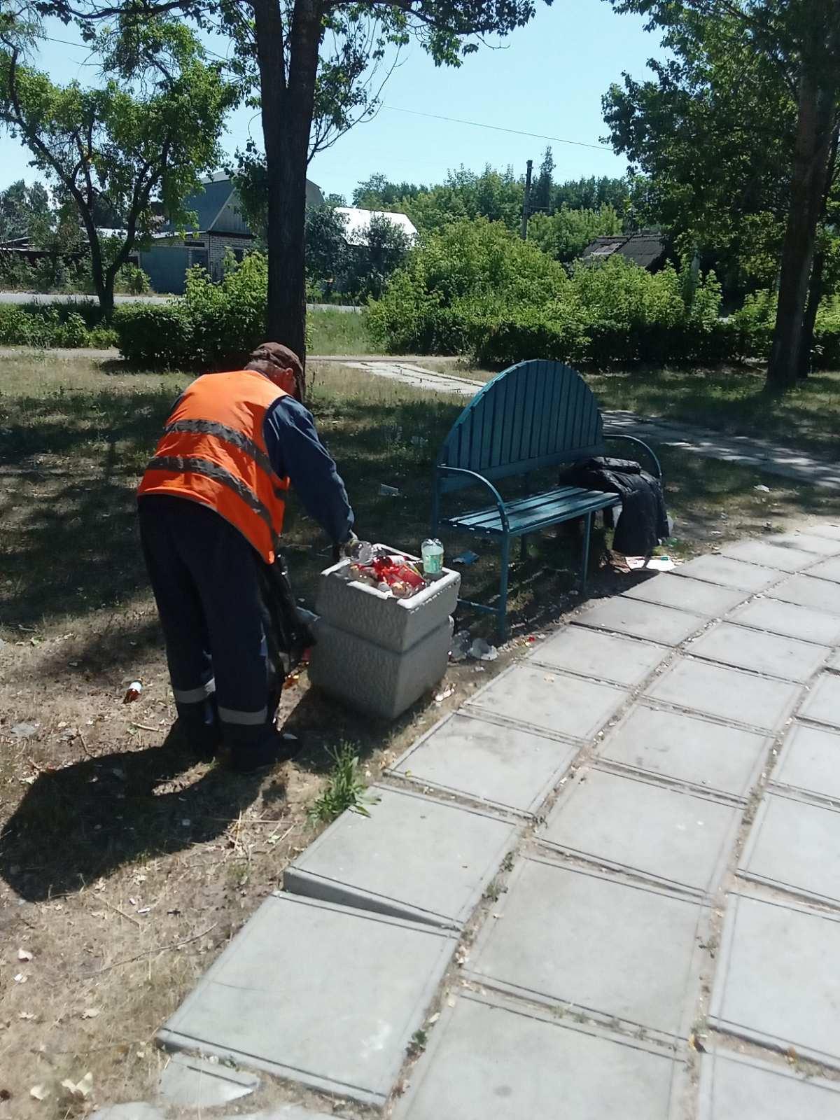 Ведётся очистка дорог и городских территорий.