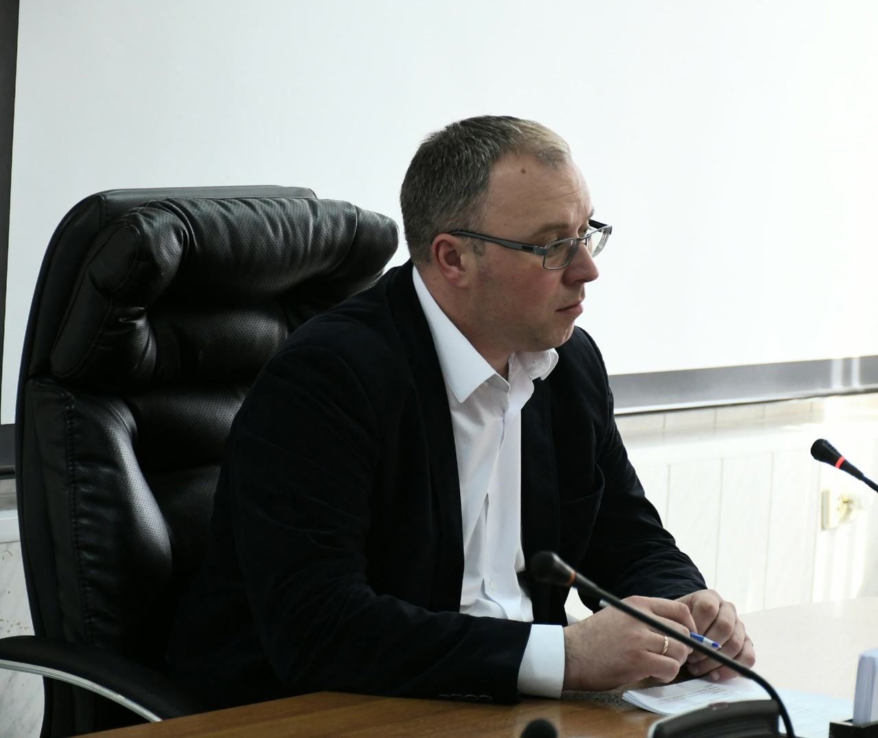 Глава города Андрей Большаков с председателями уличных комитетов обсудил проблемы частного сектора.