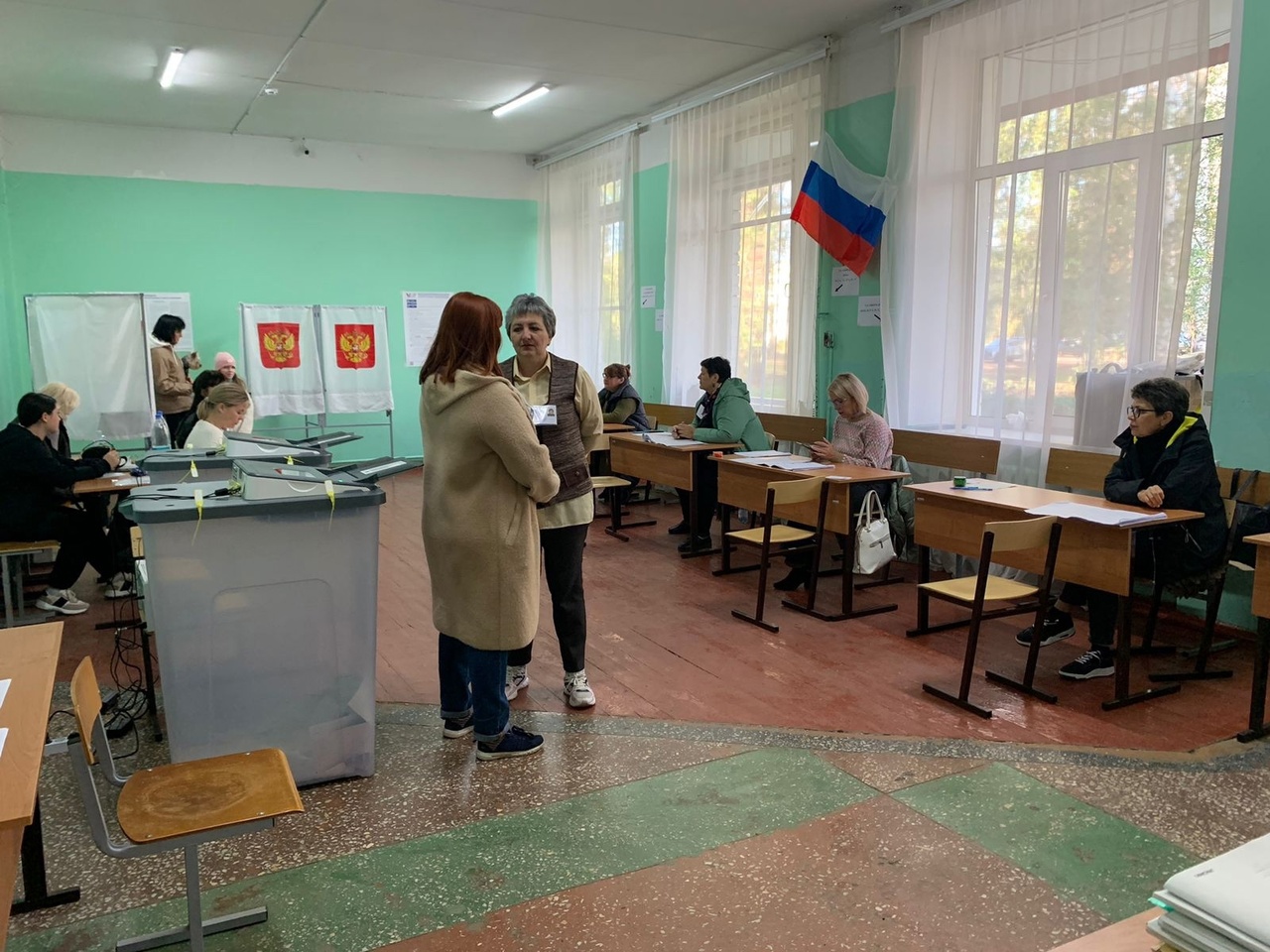 10 cентября - третий день голосования. Идут выборы депутатов областного Законодательного собрания и городской Думы.