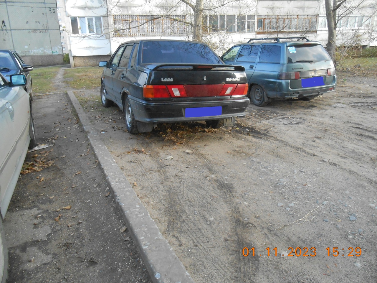 Поставил машину на газон или детскую площадку - уплати 500 - 1000 рублей!.