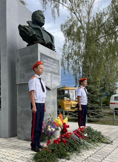 80-летие Курской битвы отметили в Берёзовой роще. 80-летие Курской битвы отметили в Берёзовой роще.
