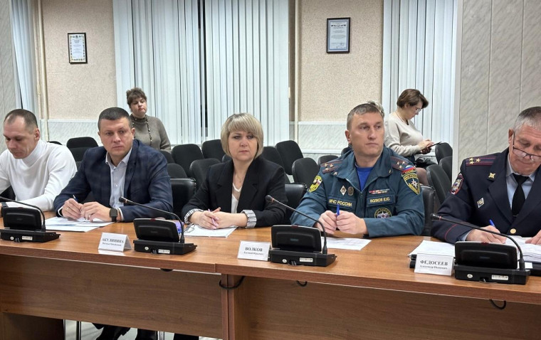 Как уберечься от мошенников, защитится от кори и не купить "пиратскую" пиротехнику. Как уберечься от мошенников, защитится от кори и не купить "пиратскую" пиротехнику.