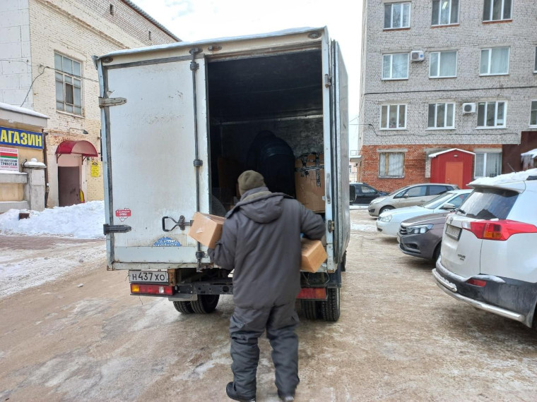 Очередной груз отправлен в зону СВО.