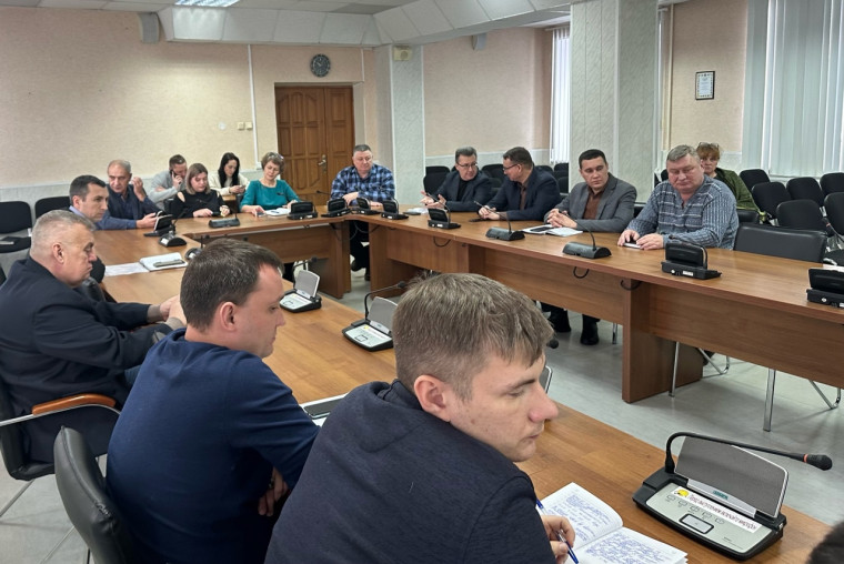 Ликвидация последствий снегопада, очистка городских и придомовых территорий, прохождение отопительного сезона – основные вопросы штаба по ЖКХ. Ликвидация последствий снегопада, очистка городских и придомовых территорий, прохождение отопительного сезона – основные вопросы штаба по ЖКХ.