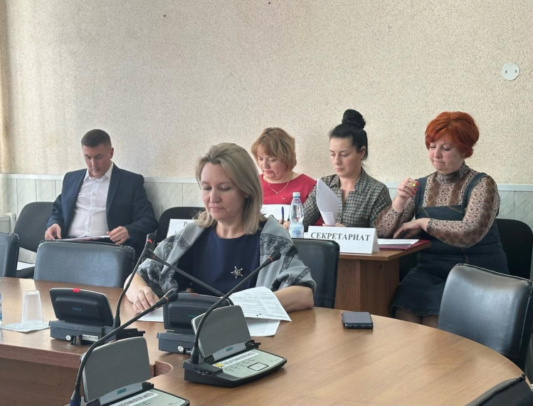 В центре внимания депутатов Городской Думы - улучшение качества питания в образовательных организациях, дополнительные меры социальной поддержки отдельных категорий граждан. В центре внимания депутатов Городской Думы - улучшение качества питания в образовательных организациях, дополнительные меры социальной поддержки отдельных категорий граждан.