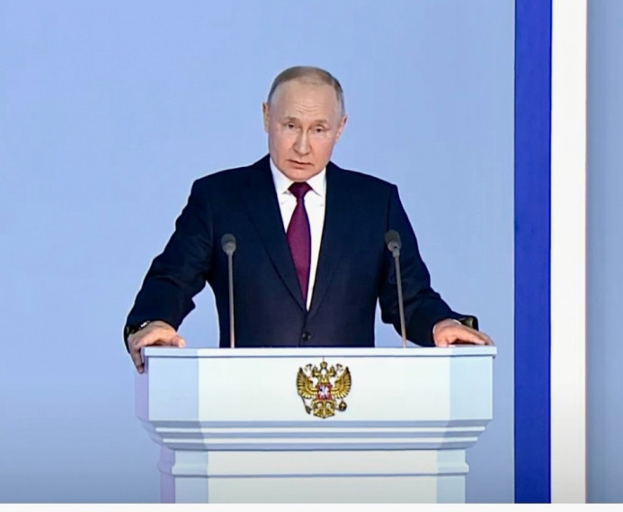 Послание Президента России Владимира Путина Федеральному Собранию Российской Федерации 29 февраля слушали вместе в зале заседаний администрации города работники муниципалитета, депутаты Городской Думы, представители общественных организаций.. Послание Президента России Владимира Путина Федеральному Собранию Российской Федерации 29 февраля слушали вместе в зале заседаний администрации города работники муниципалитета, депутаты Городской Думы, представители общественных организаций..