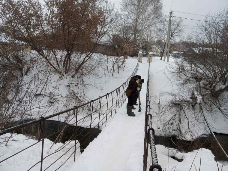 Ведётся очистка дорог и городских территорий.