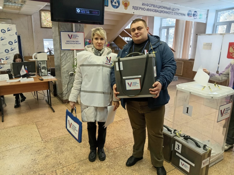 Выездные бригады УИКов готовы к выезду для голосования избирателей на дому. Выездные бригады УИКов готовы к выезду для голосования избирателей на дому.