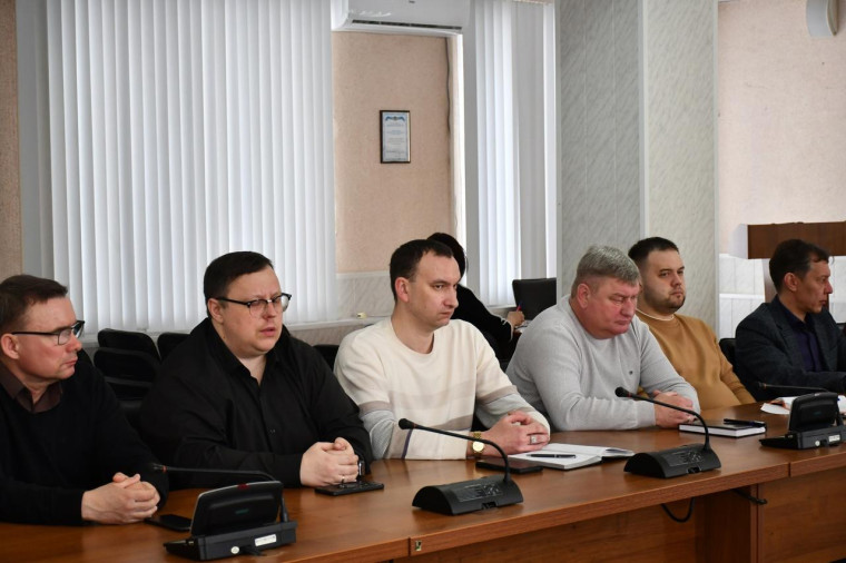На штабе по вопросам ЖКК: противопаводковые мероприятия, состояние контейнерных площадок, содержание городских и общественных территорий. На штабе по вопросам ЖКК: противопаводковые мероприятия, состояние контейнерных площадок, содержание городских и общественных территорий.