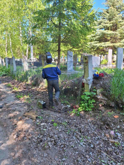 Ведётся очистка дорог и городских территорий.