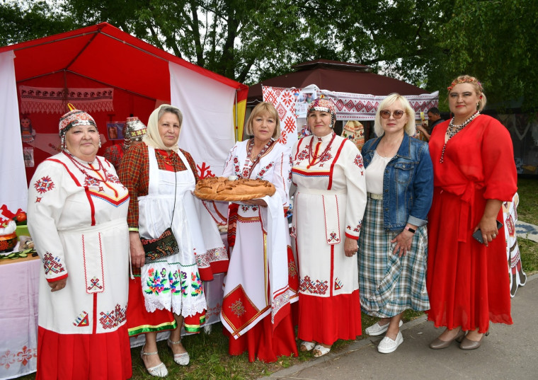 Акатуй - чувашский национальный праздник прошел в Димитровграде в воскресенье 2 июня. Акатуй - чувашский национальный праздник прошел в Димитровграде в воскресенье 2 июня.