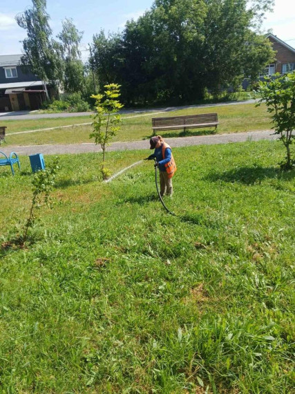 Ведётся очистка дорог и городских территорий. Ведётся очистка дорог и городских территорий.