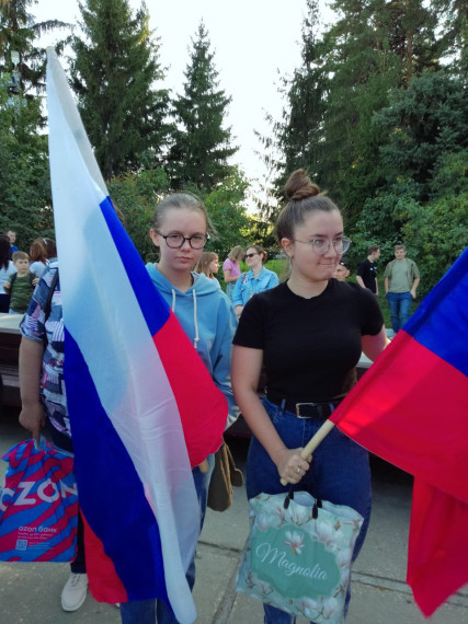 Сотрудники МКУ "ДГА" на дне флага. Сотрудники МКУ "ДГА" на дне флага.