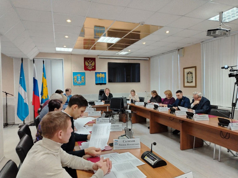 В четверг 19 декабря прошло заседание комитета по социальной политике и местному самоуправлению Городской Думы. В четверг 19 декабря прошло заседание комитета по социальной политике и местному самоуправлению Городской Думы.