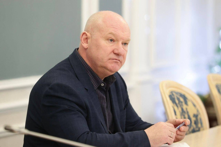 Секретарь Совета безопасности Геннадий Неробеев рассказал о работе специализированных служб и аварийных бригад в период борьбы с паводком. Секретарь Совета безопасности Геннадий Неробеев рассказал о работе специализированных служб и аварийных бригад в период борьбы с паводком.