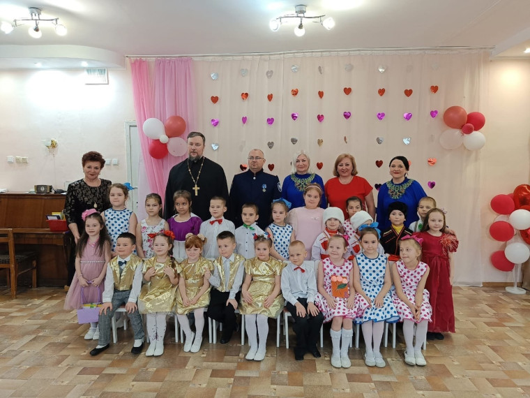 В понедельник 10 марта в детском саду №6 "Автошка" состоялся праздничный концерт. В понедельник 10 марта в детском саду №6 "Автошка" состоялся праздничный концерт.