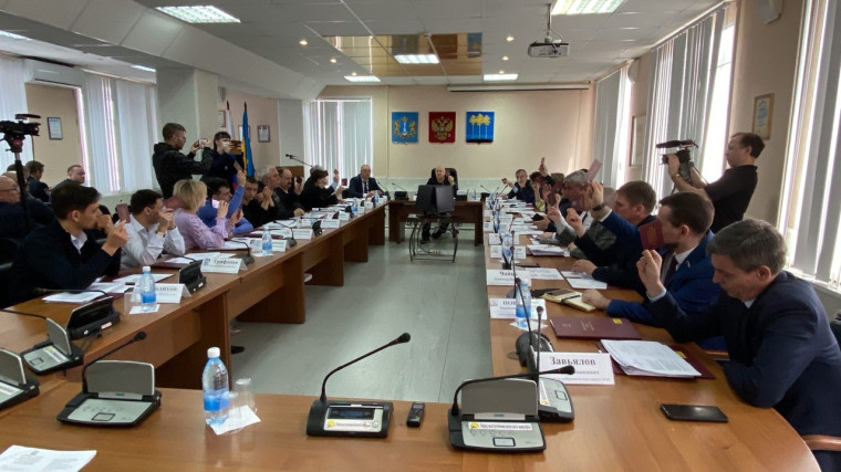На заседании Городской Думы: передача помещения спортивной федерации, организация мест захоронения. На заседании Городской Думы: передача помещения спортивной федерации, организация мест захоронения.