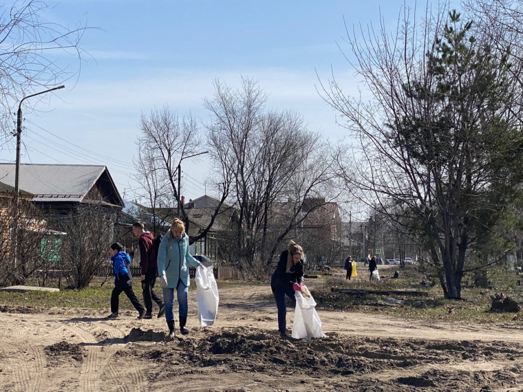 Дан старт общегородским субботникам. Дан старт общегородским субботникам.