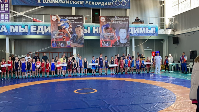 Прошел турнир по спортивной борьбе памяти Мастеров спорта Владимира Зуйкова и Сергея Мурзаева.. Прошел турнир по спортивной борьбе памяти Мастеров спорта Владимира Зуйкова и Сергея Мурзаева..