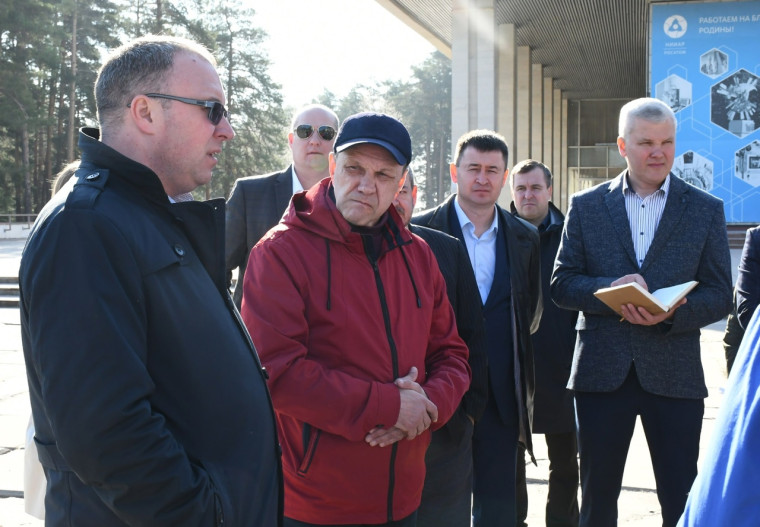 Идёт подготовка ко Дню Победы. Идёт подготовка ко Дню Победы.