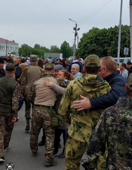Димитровградские бойцы возвращаются из отпуска в зону СВО. Димитровградские бойцы возвращаются из отпуска в зону СВО.