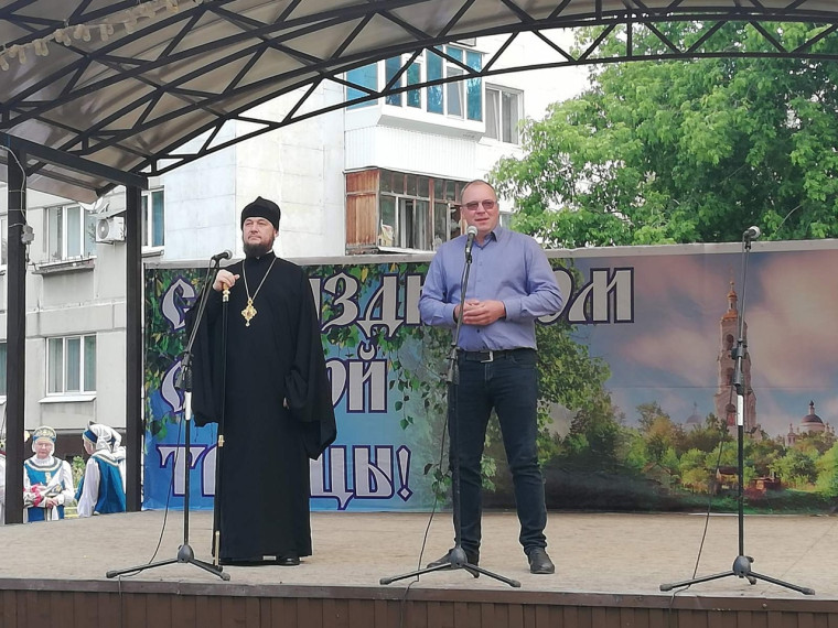 Троицы прошел на набережной Верхнего пруда 4 июня. Троицы прошел на набережной Верхнего пруда 4 июня.