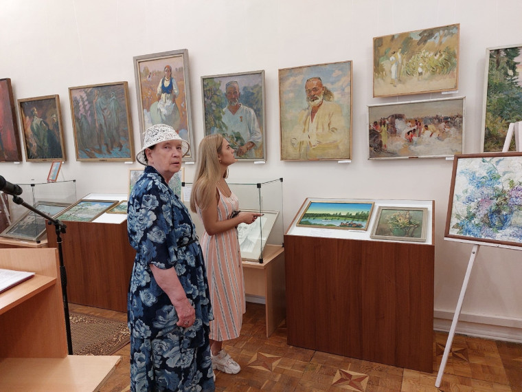 В краеведческом музее открылась выставка «Димитровградские художники - к юбилею города».