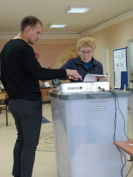 Идёт второй день выборов депутатов в Законодательное Собрание Ульяновской области и Городскую Думу Димитровграда.