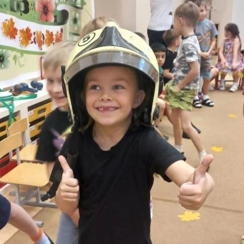 Дошколят учат правиилам пожарной безопасности.