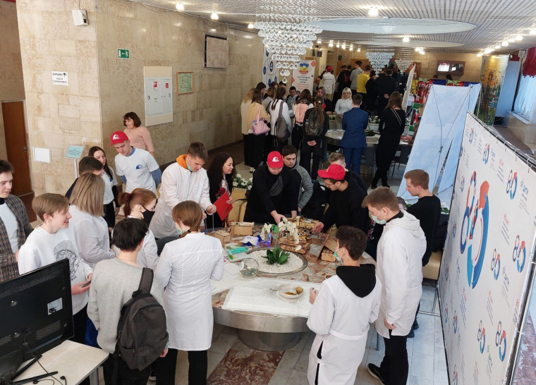 В Димитровграде проходит городской фестиваль науки для детей и молодежи.