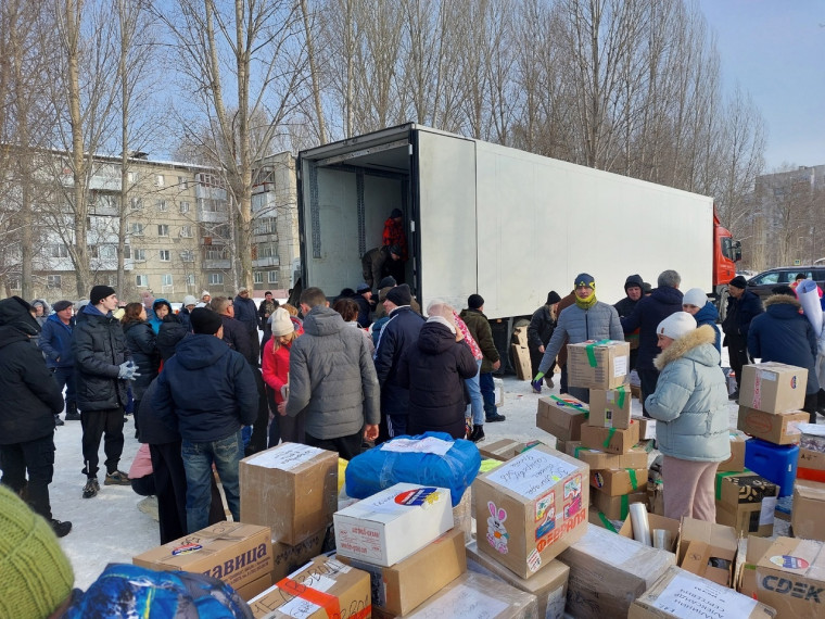 Димитровградцы отправили для участников СВО несколько тонн гуманитарных грузов.