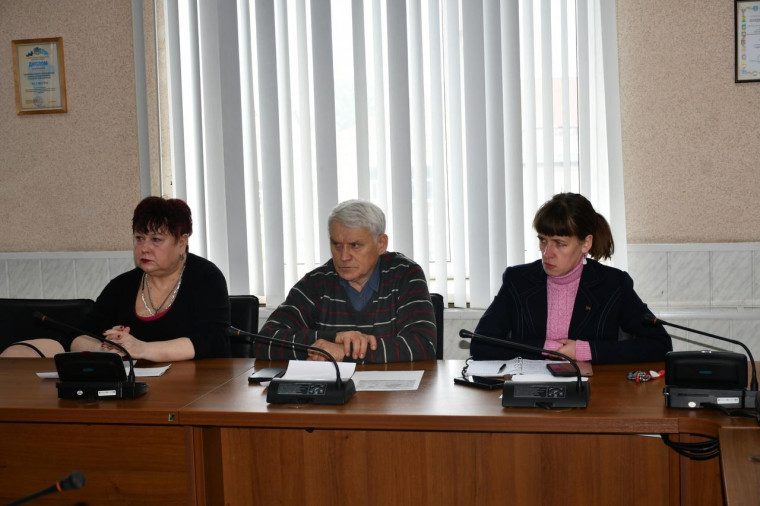 Заместитель главы города Дмитрий Трофимов провел заседание транспортной комиссии.