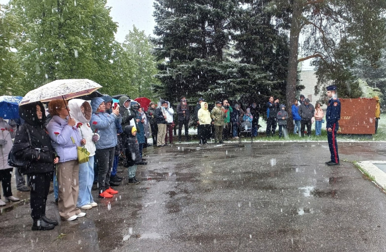 Прошёл митинг у мемориального комплекса рядом с ДААЗом..