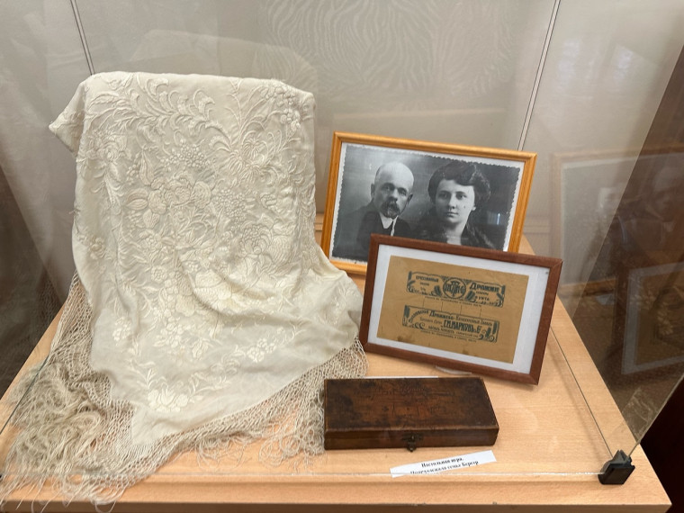 В Димитровградском краеведческом музее открылась новая выставка «Семейные династии Мелекесса - Димитровграда».