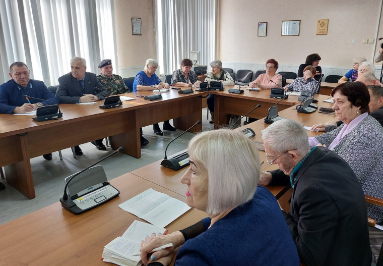 На заседании Совета ветеранов обсудили подготовку ко Дню Победы.