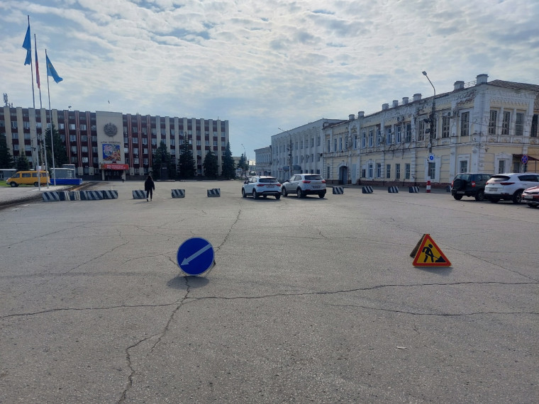 На площади Советов 16 мая начались работы по реконструкции.